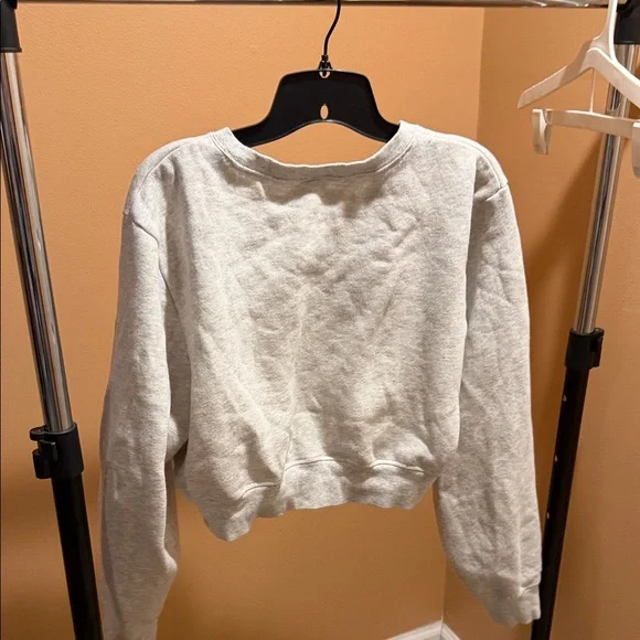 PINK Victoria's Secret Gray Cropped Sweatshirt - Picture 4 of 4